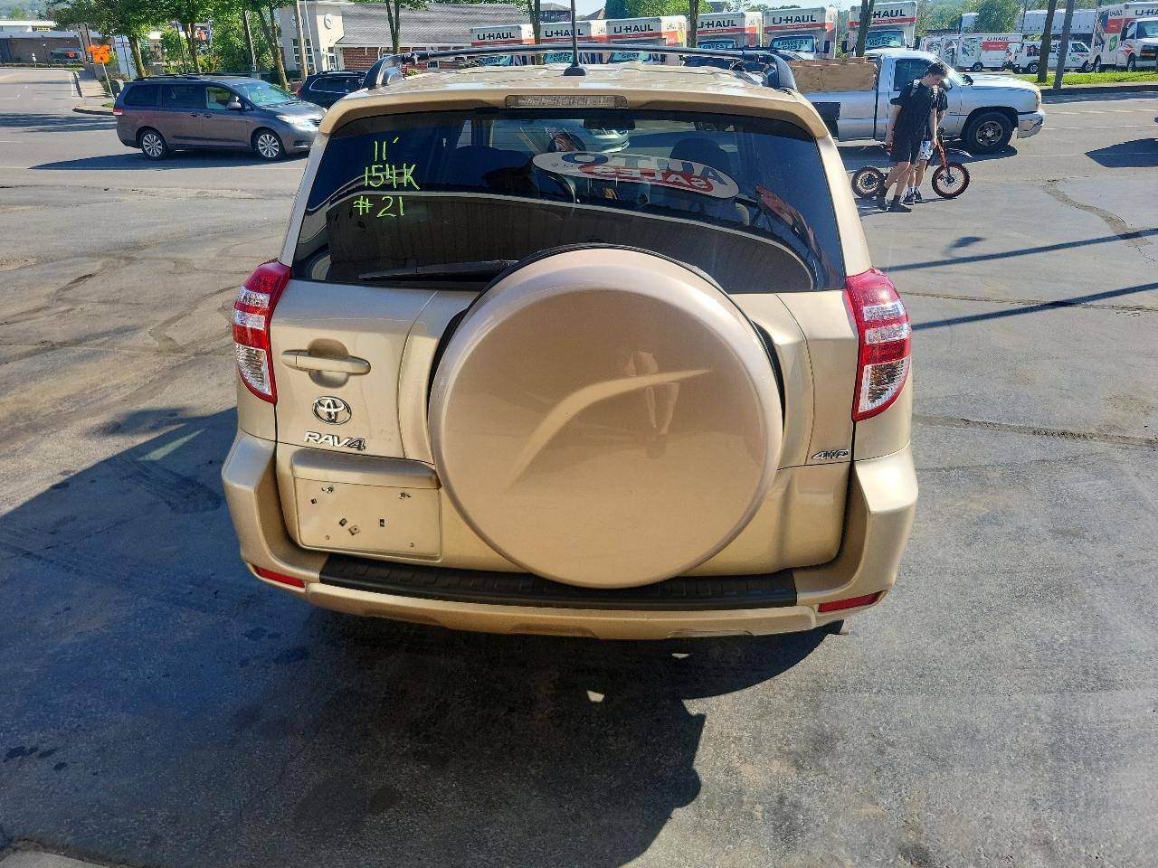 Toyota RAV4 4WD 4dr 4-cyl 4-Spd AT (Natl) 2011