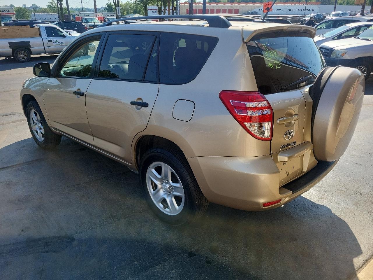 Toyota RAV4 4WD 4dr 4-cyl 4-Spd AT (Natl) 2011