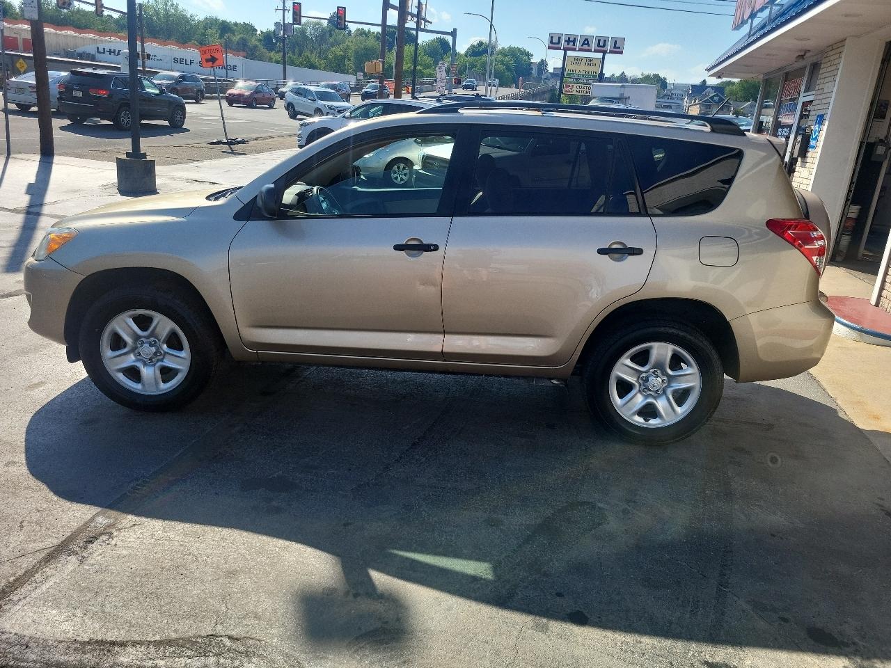 Toyota RAV4 4WD 4dr 4-cyl 4-Spd AT (Natl) 2011