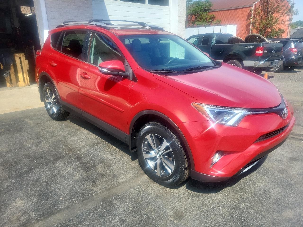 Toyota RAV4 AWD 4dr XLE (Natl) 2016