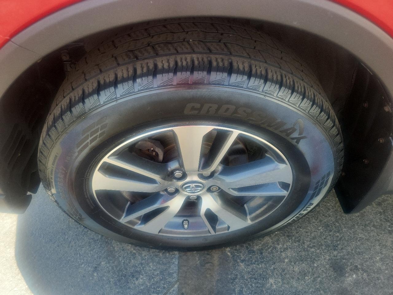 Toyota RAV4 AWD 4dr XLE (Natl) 2016