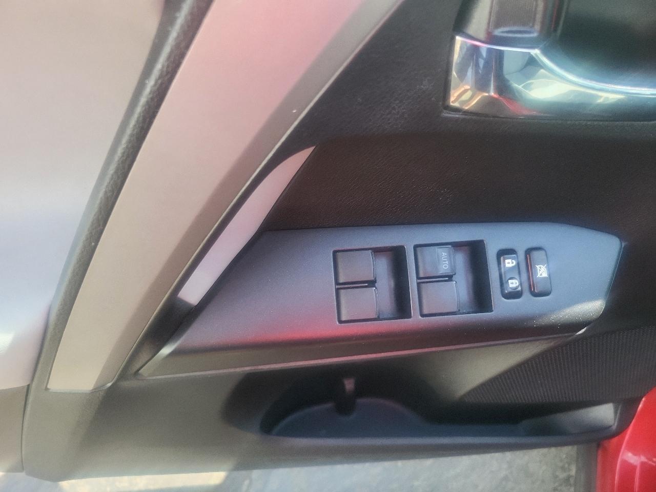 Toyota RAV4 AWD 4dr XLE (Natl) 2016
