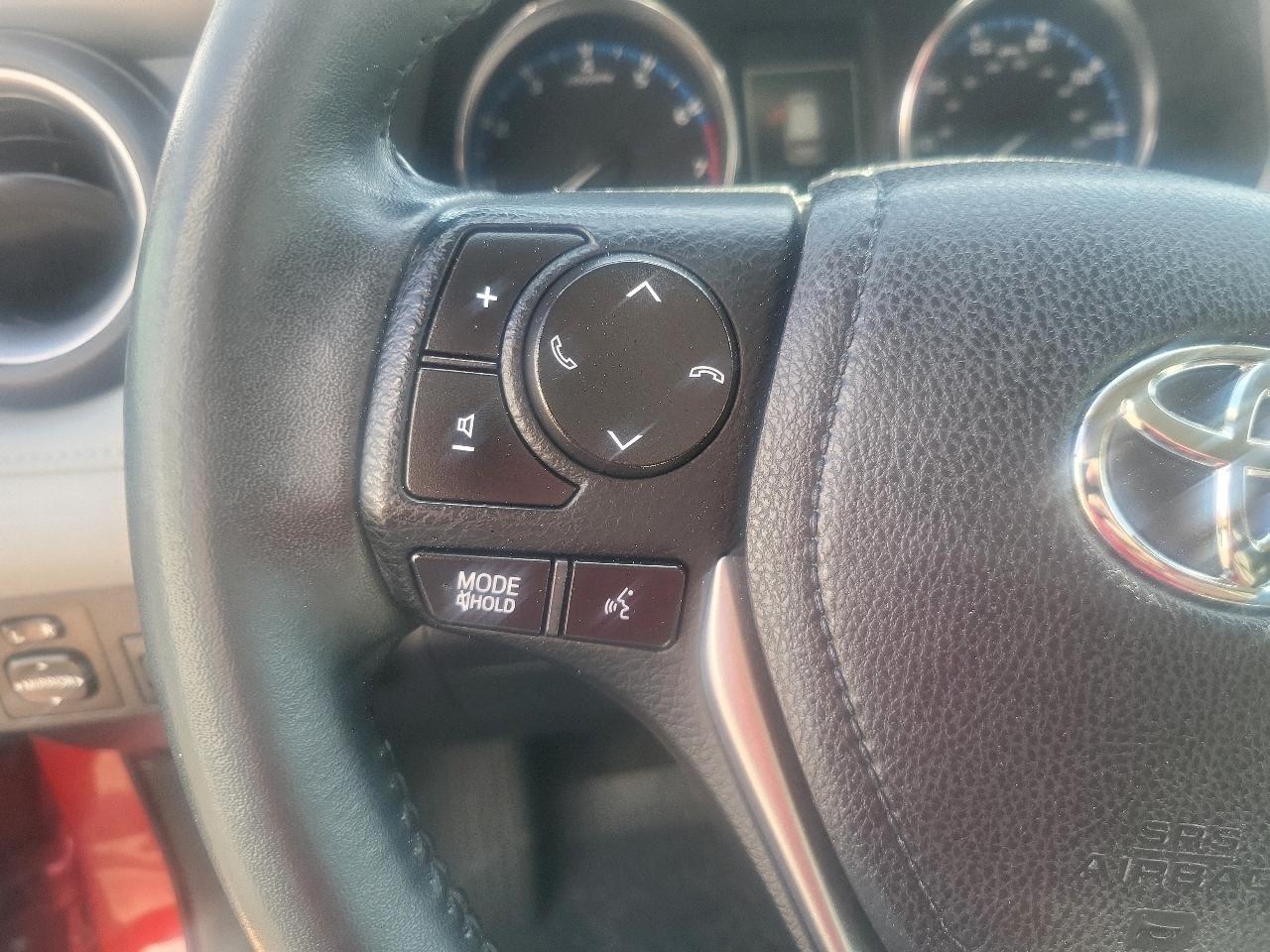 Toyota RAV4 AWD 4dr XLE (Natl) 2016