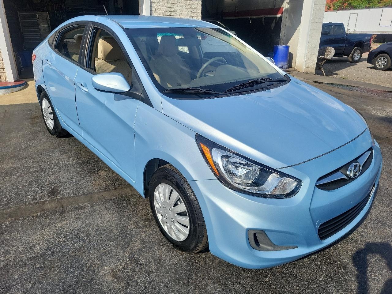 Hyundai Accent 4dr Sdn Auto GLS 2014