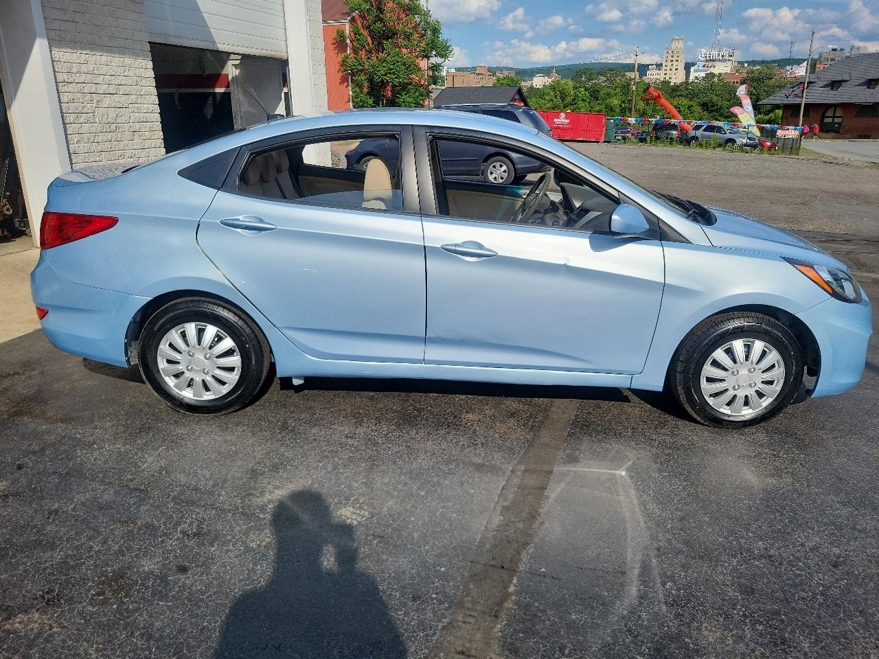 Hyundai Accent 4dr Sdn Auto GLS 2014