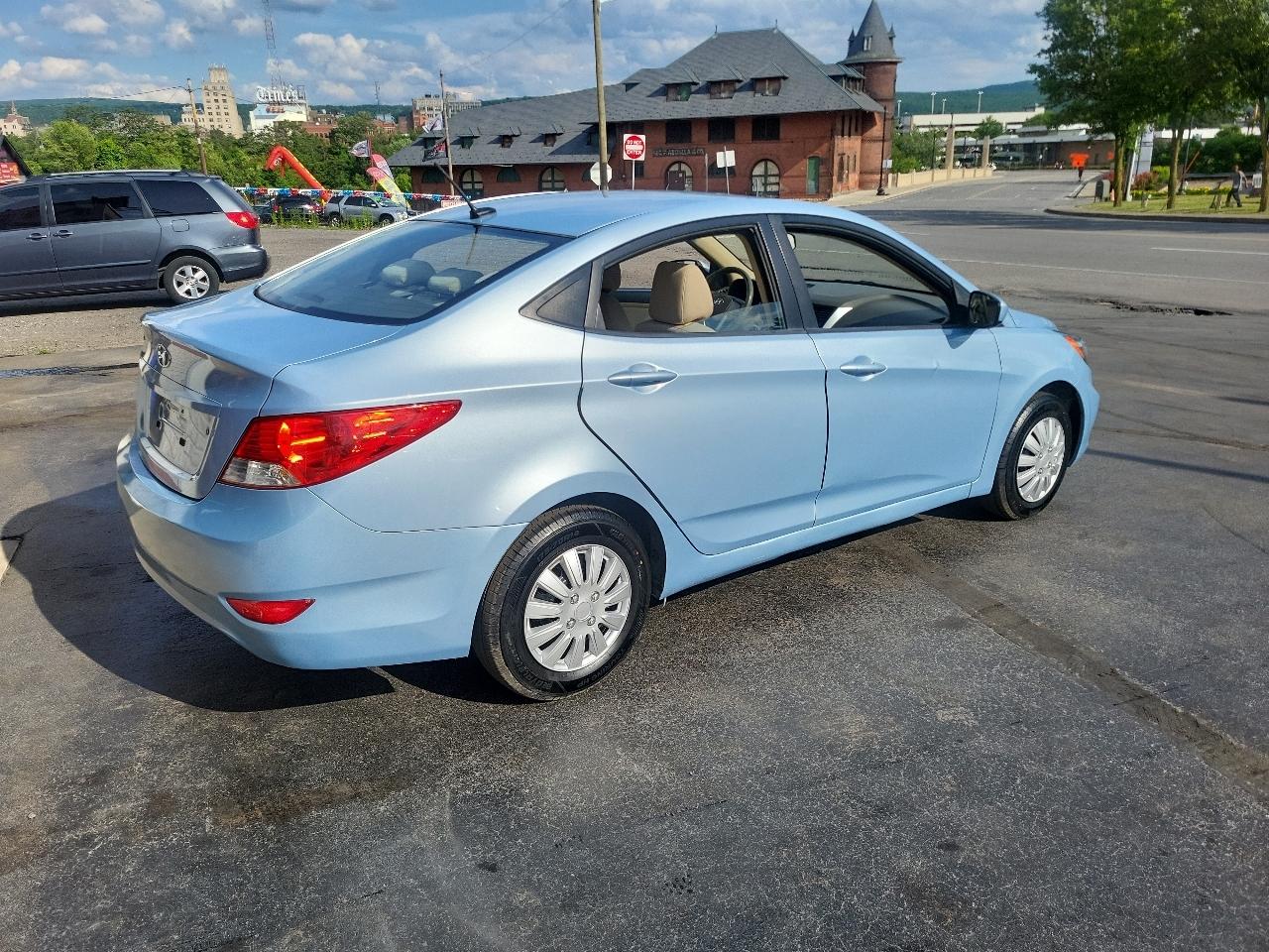 Hyundai Accent 4dr Sdn Auto GLS 2014