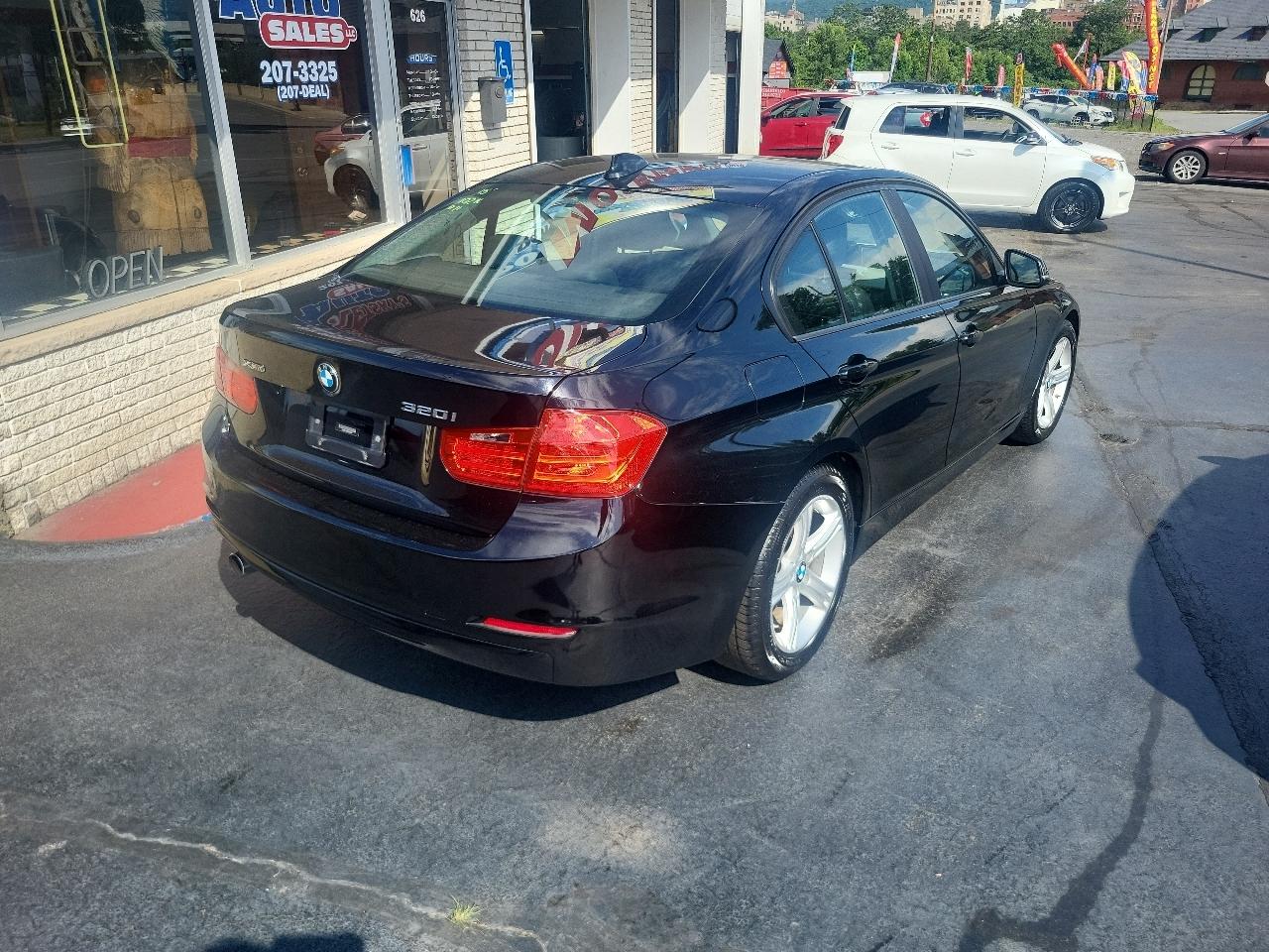 BMW 3 Series 4dr Sdn 320i xDrive AWD 2015