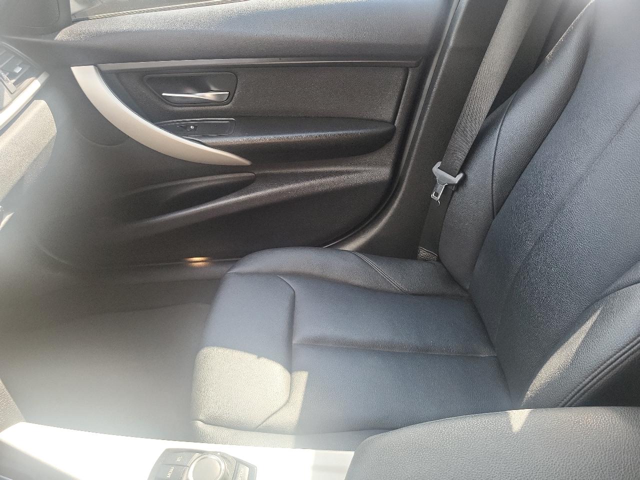BMW 3 Series 4dr Sdn 320i xDrive AWD 2015