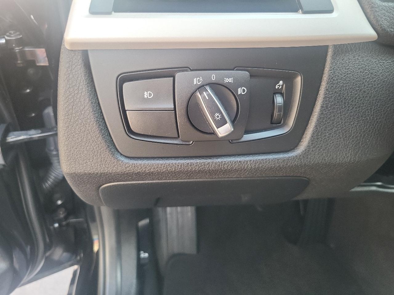 BMW 3 Series 4dr Sdn 320i xDrive AWD 2015