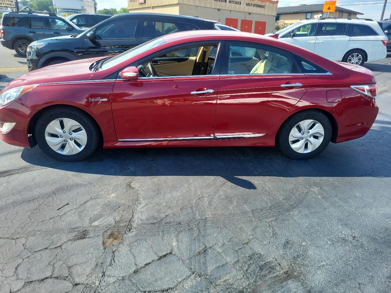 Hyundai Sonata Hybrid 4dr Sdn 2015