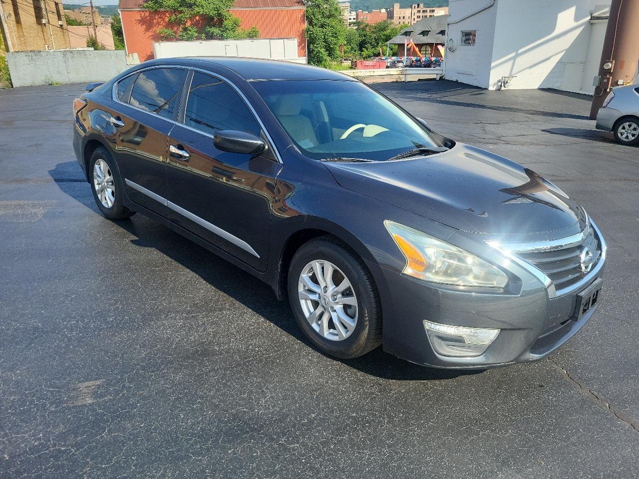 Nissan Altima 4dr Sdn I4 2.5 S 2015
