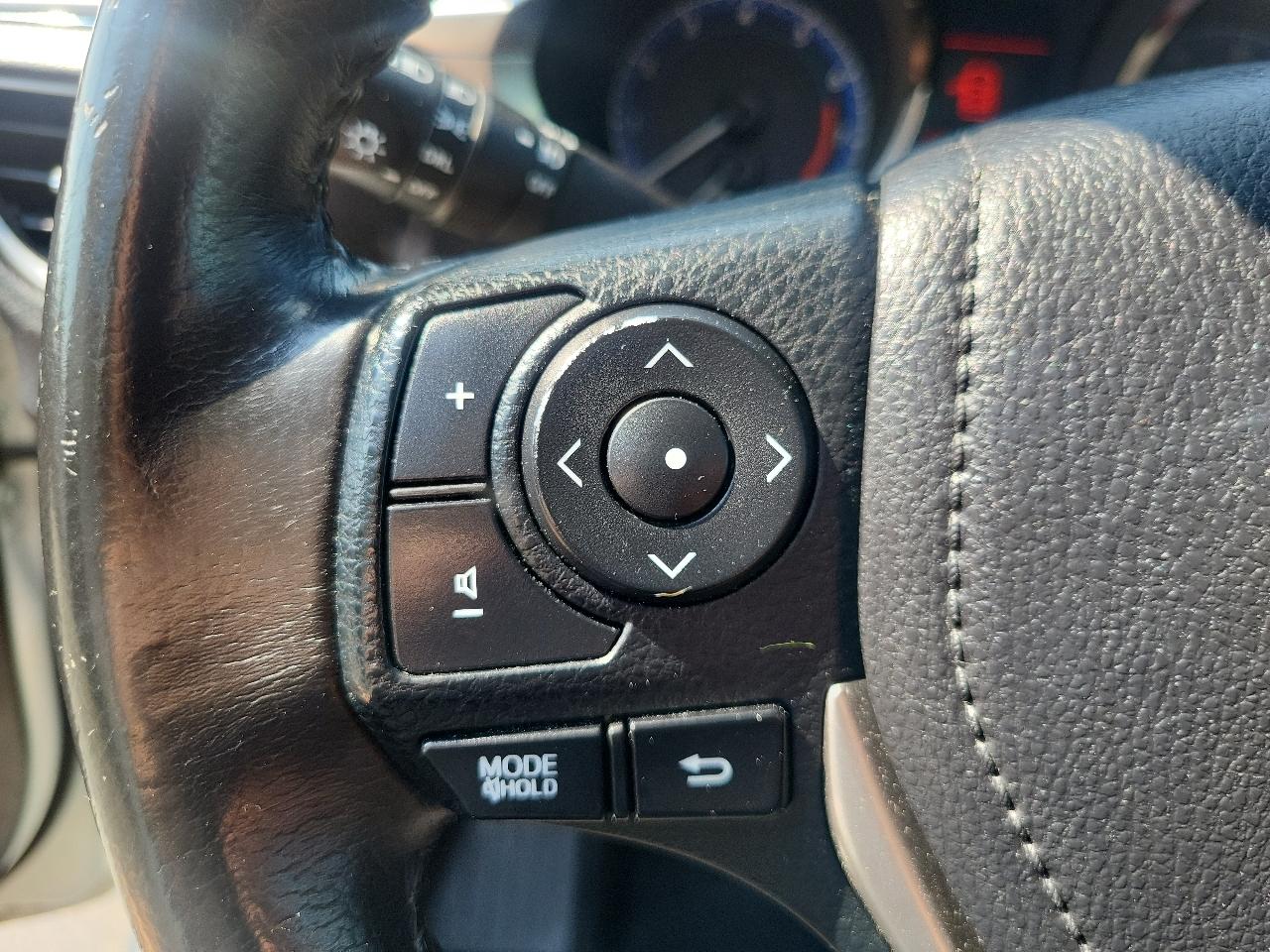 Toyota Corolla 4dr Sdn CVT LE Premium (Natl) 2015
