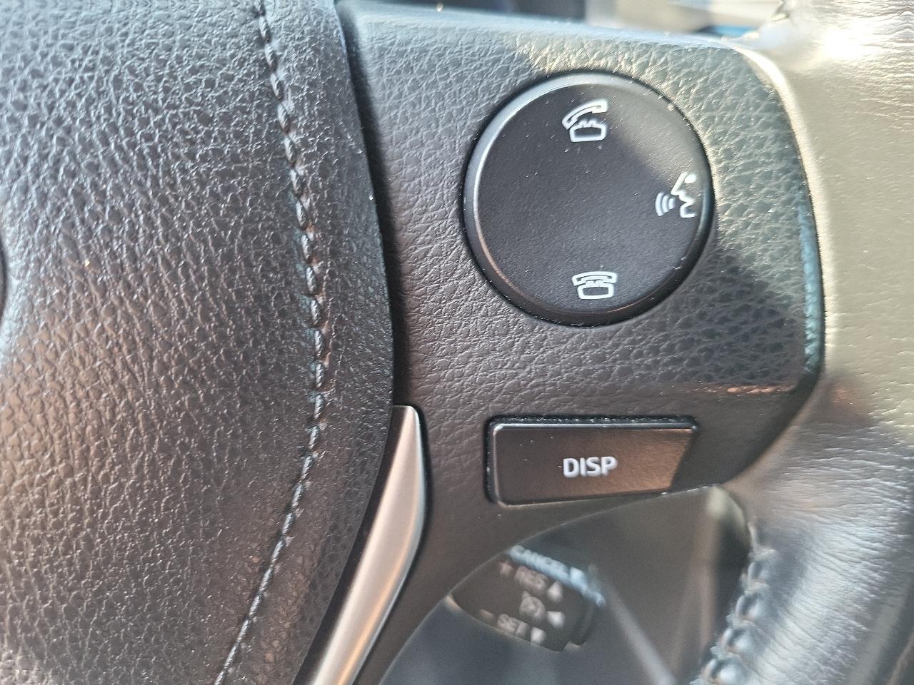 Toyota Corolla 4dr Sdn CVT LE Premium (Natl) 2015