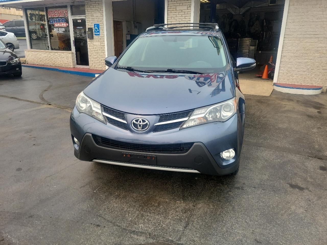 Toyota RAV4 AWD 4dr XLE (Natl) 2013
