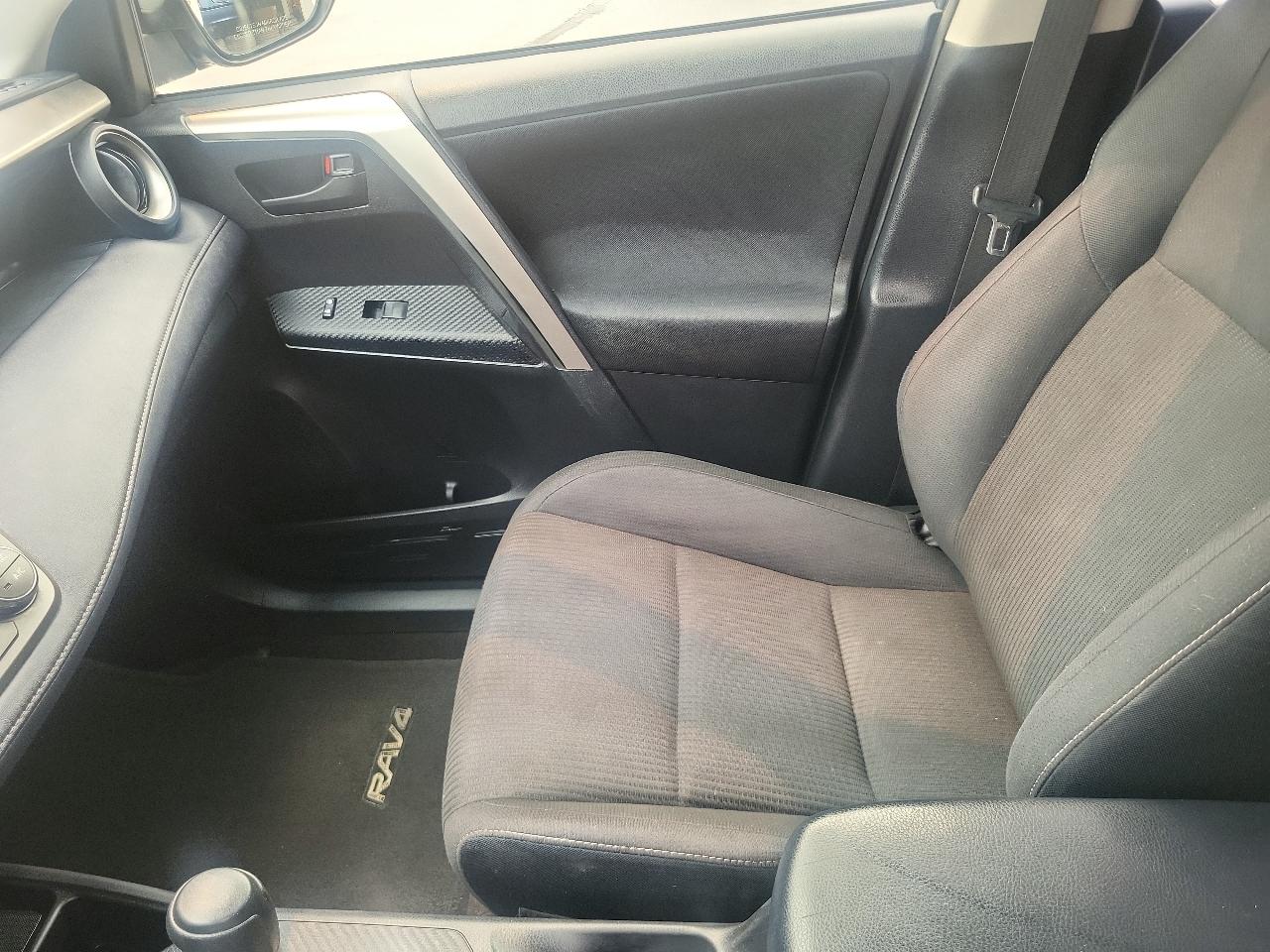 Toyota RAV4 AWD 4dr XLE (Natl) 2013