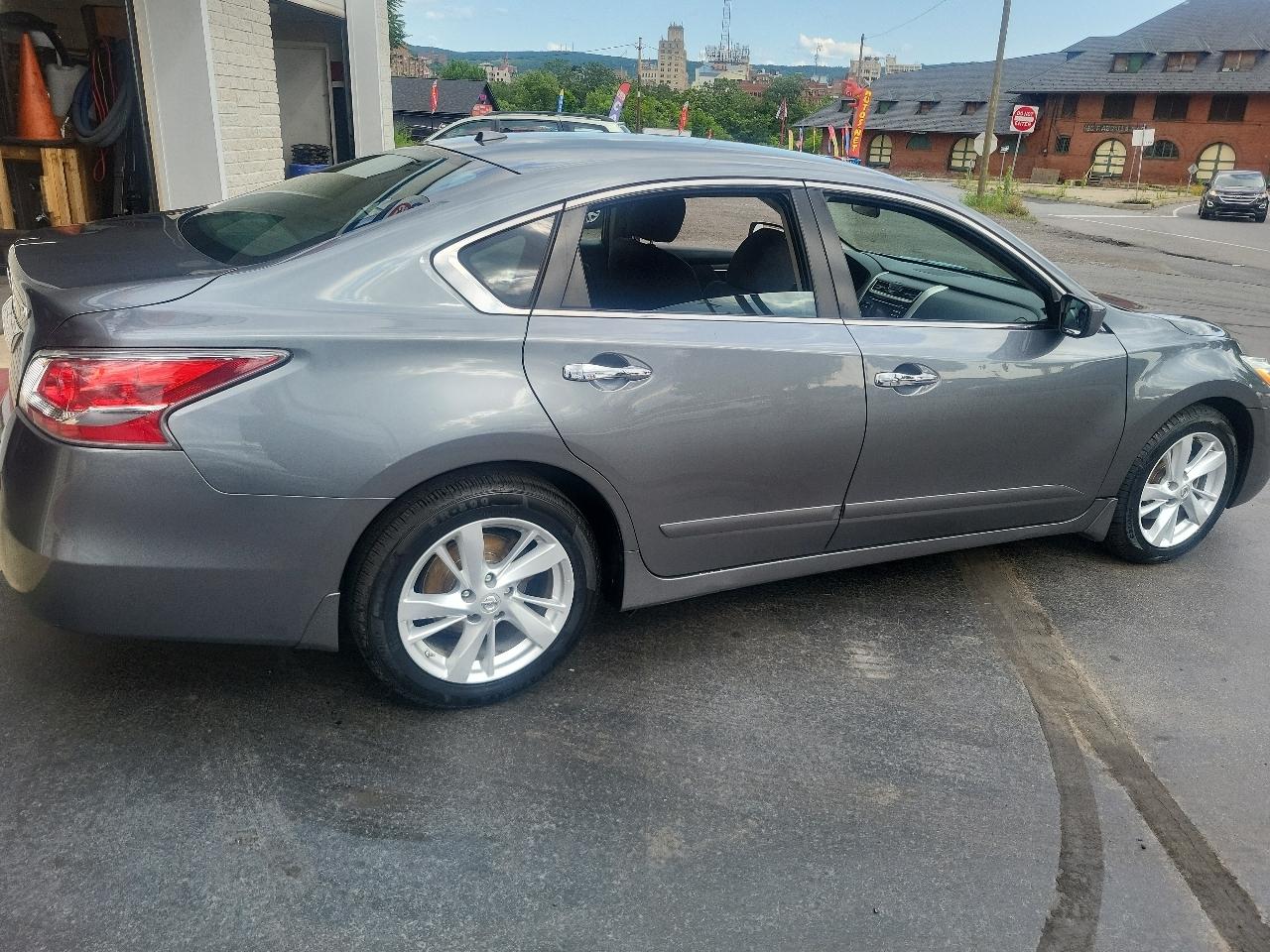 Nissan Altima 4dr Sdn I4 2.5 SV 2015