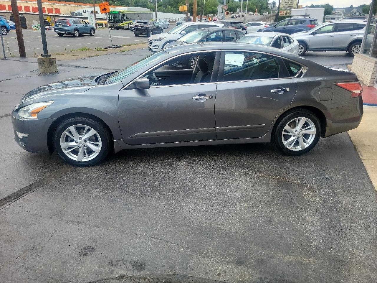 Nissan Altima 4dr Sdn I4 2.5 SV 2015