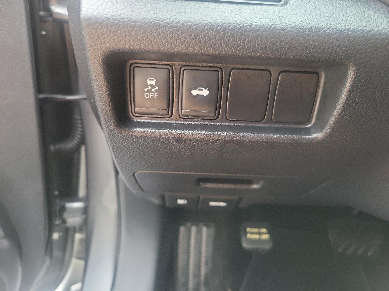 Nissan Altima 4dr Sdn I4 2.5 SV 2015