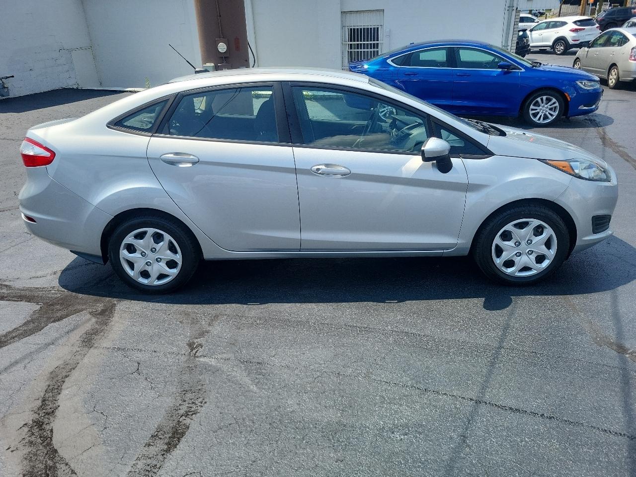 Ford Fiesta 4dr Sdn S 2014
