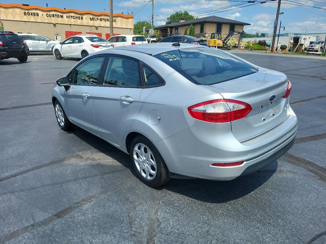 Ford Fiesta 4dr Sdn S 2014
