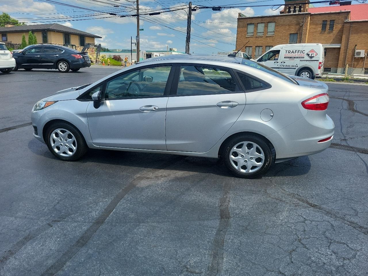 Ford Fiesta 4dr Sdn S 2014