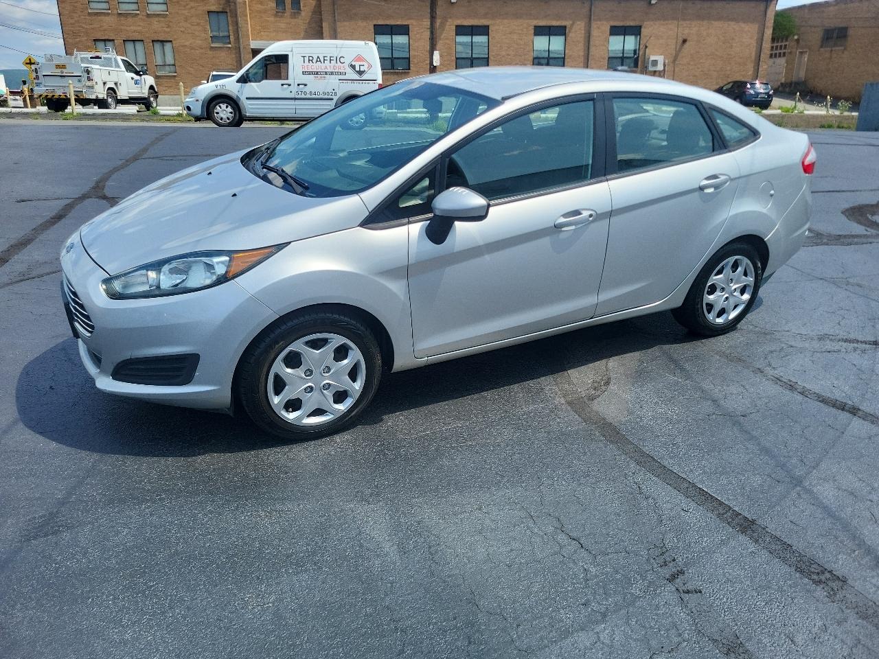 Ford Fiesta 4dr Sdn S 2014