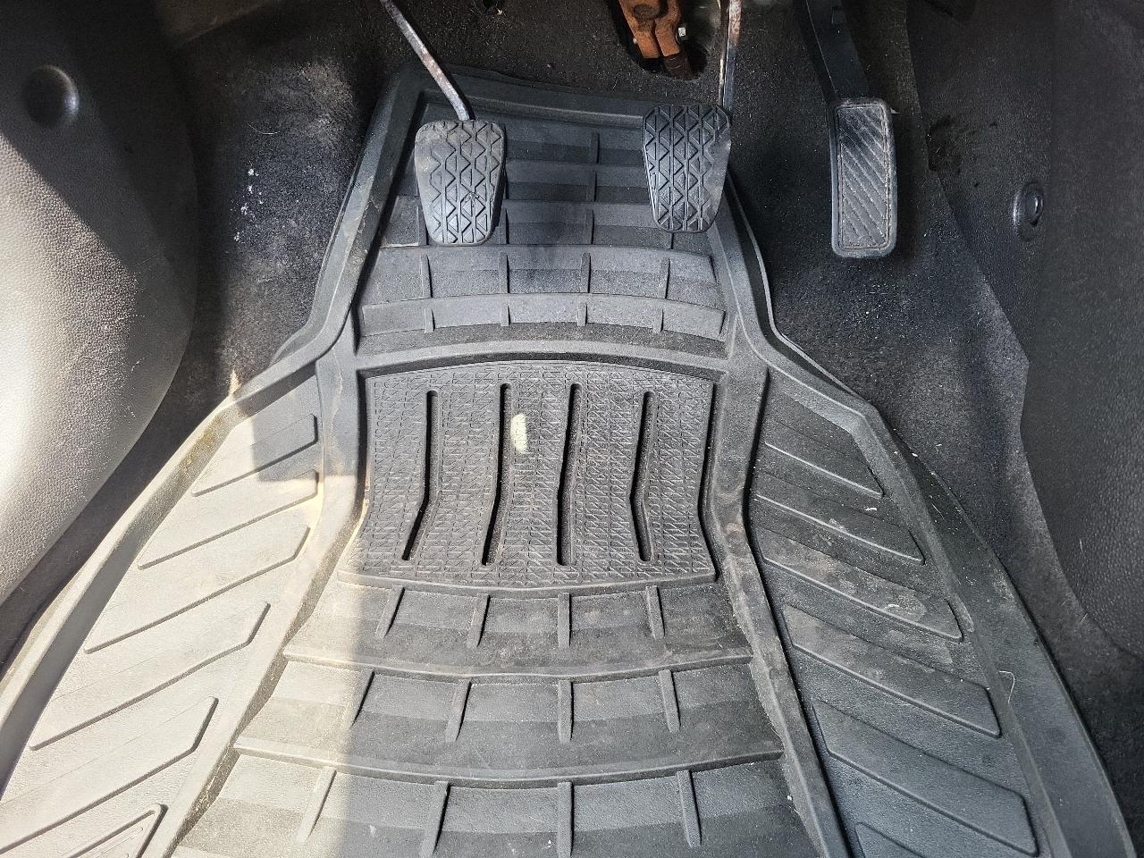 Ford Fiesta 4dr Sdn S 2014