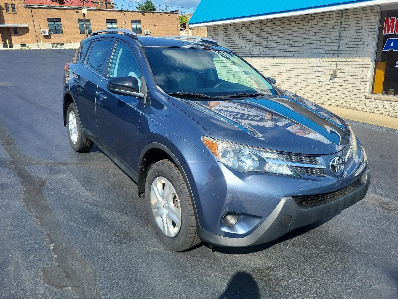 Toyota RAV4 AWD 4dr LE (Natl) 2014