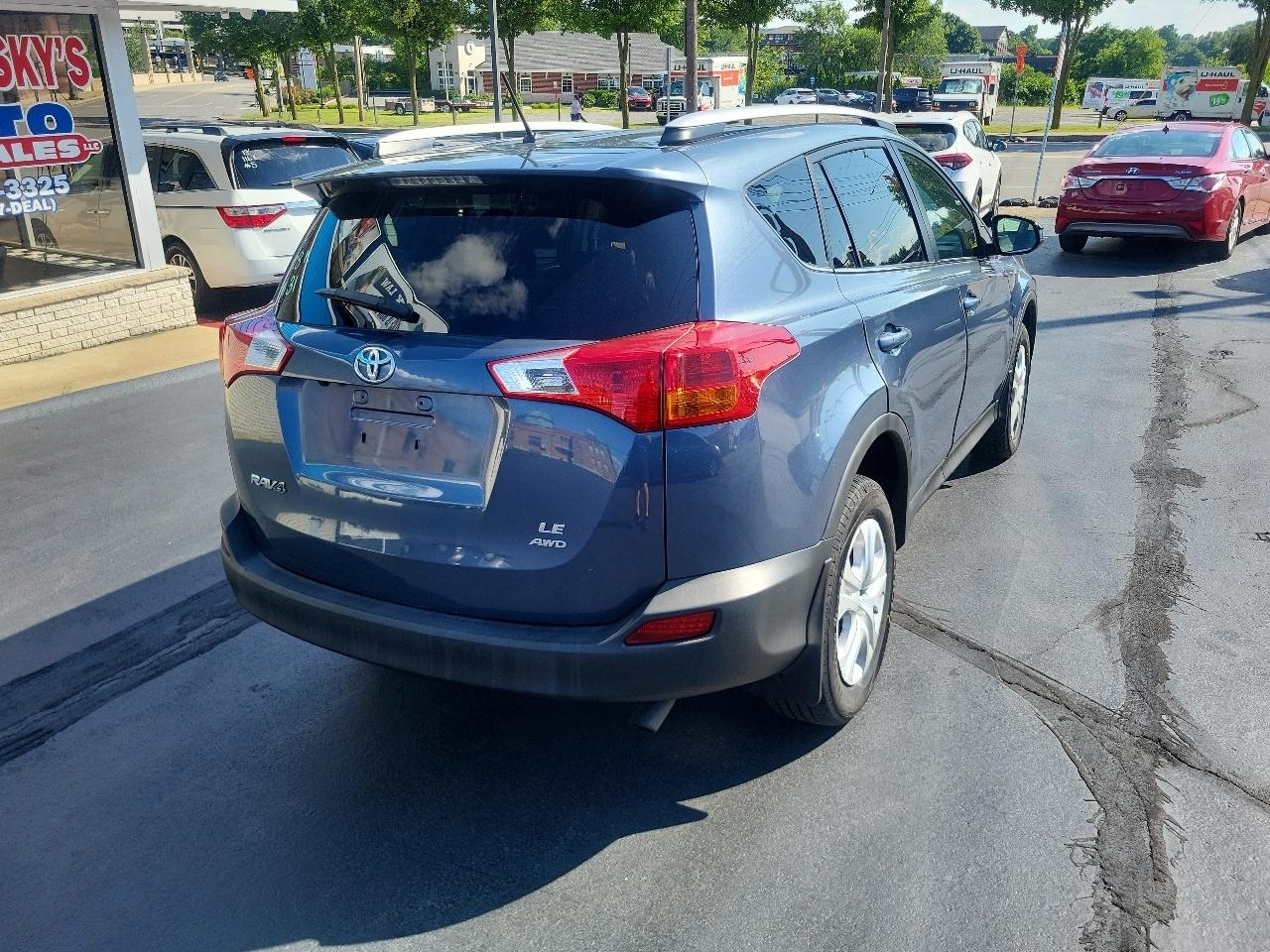 Toyota RAV4 AWD 4dr LE (Natl) 2014