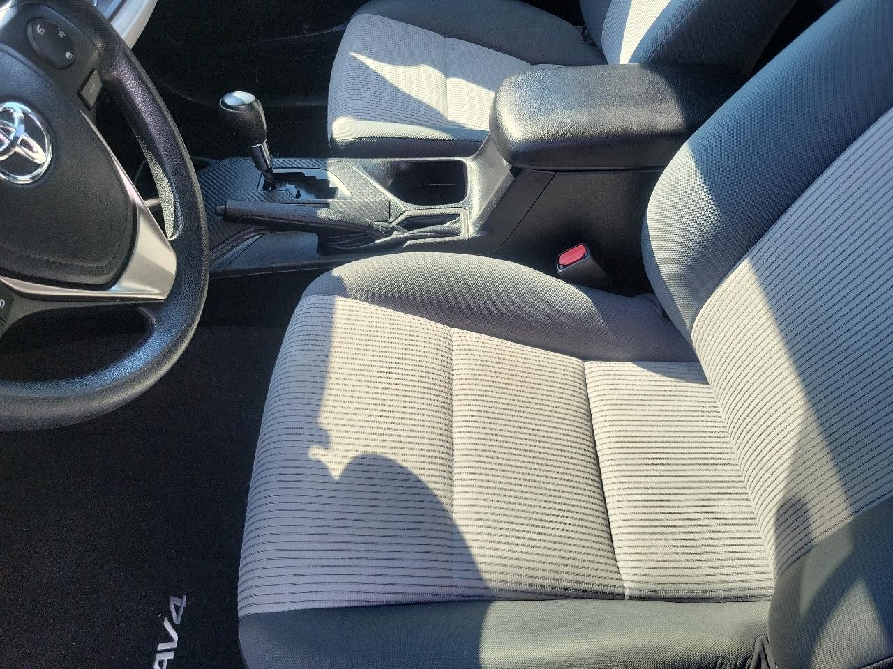 Toyota RAV4 AWD 4dr LE (Natl) 2014
