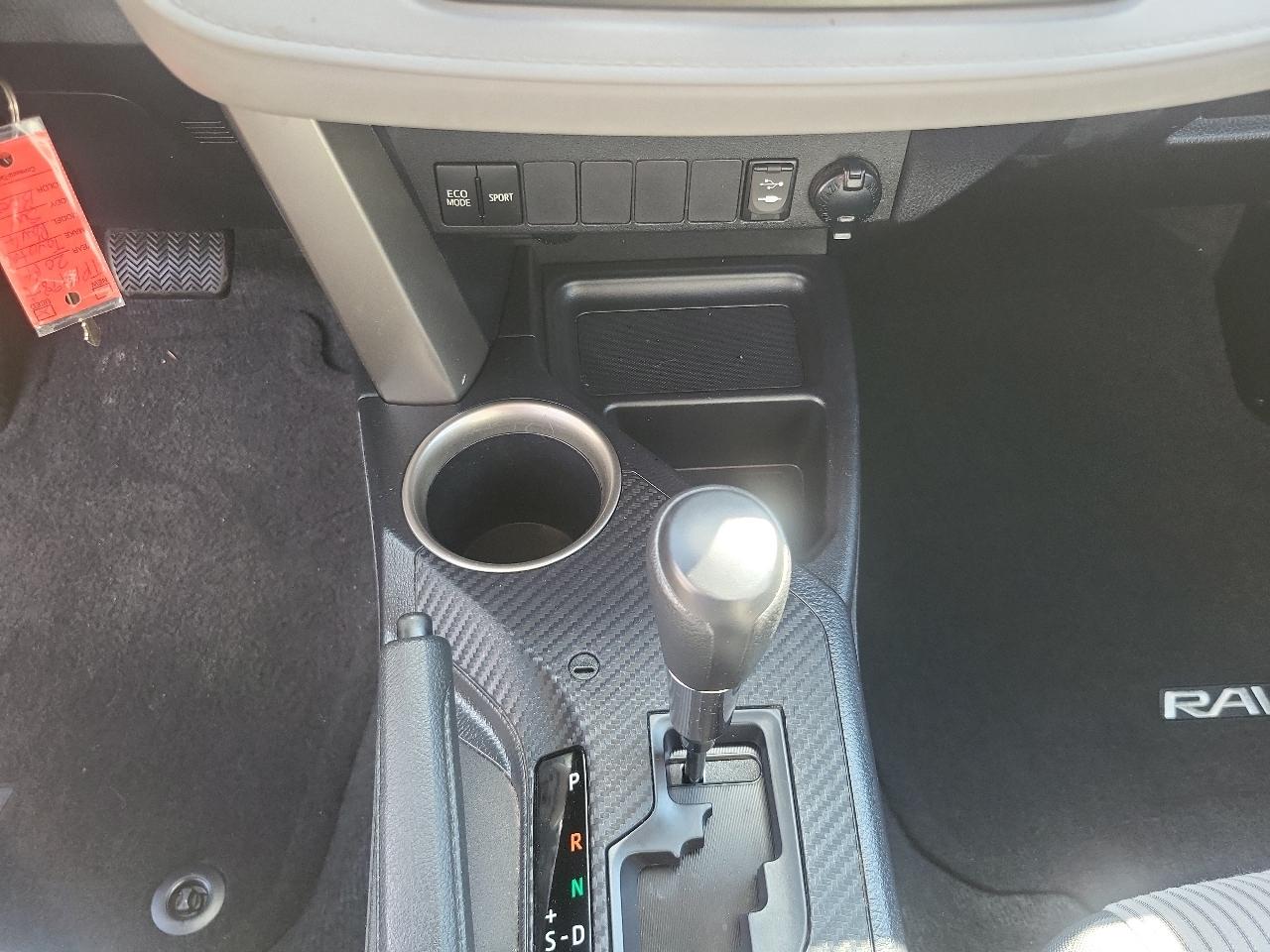 Toyota RAV4 AWD 4dr LE (Natl) 2014