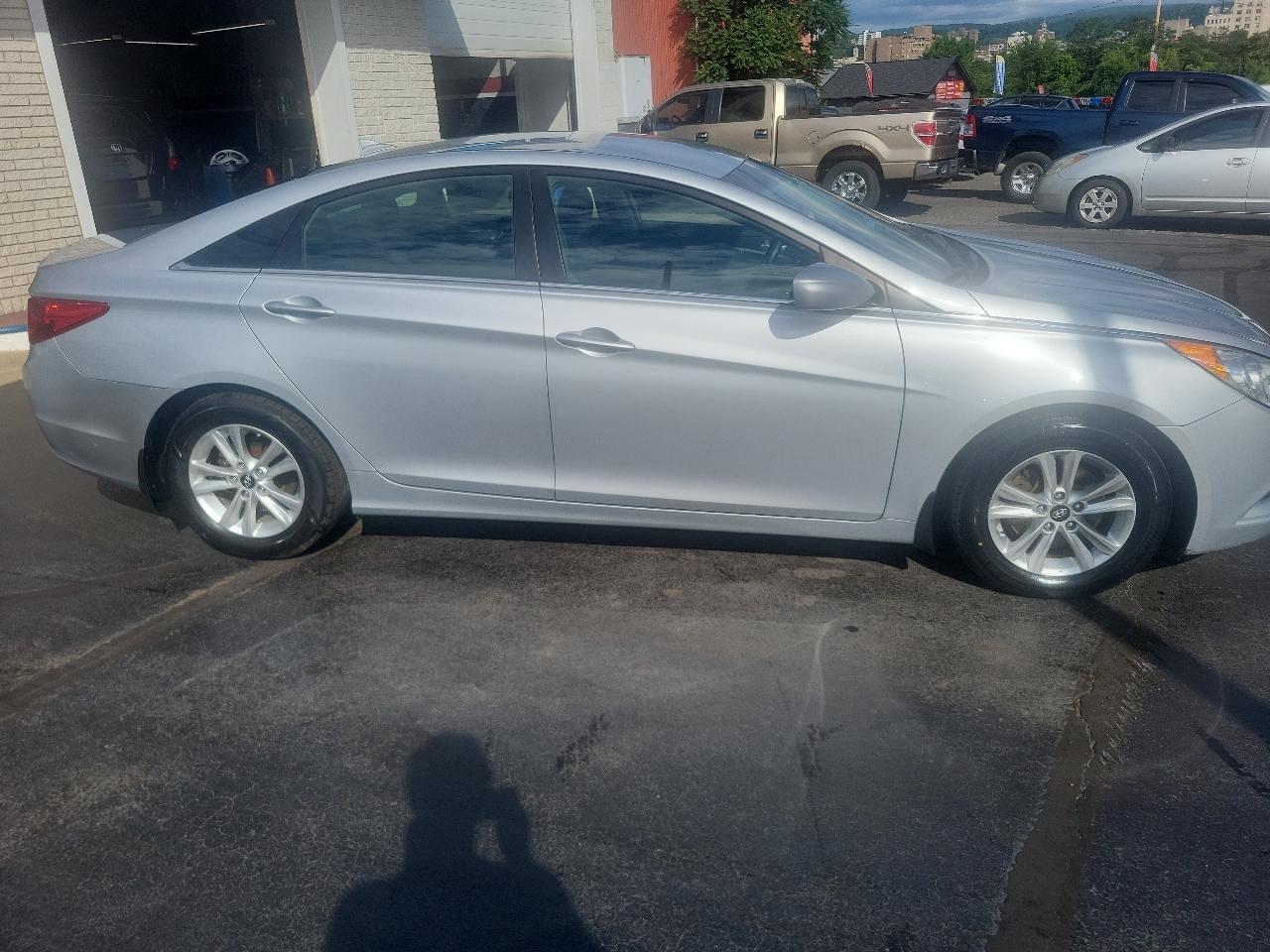 Hyundai Sonata 4dr Sdn 2.4L Auto GLS PZEV 2013