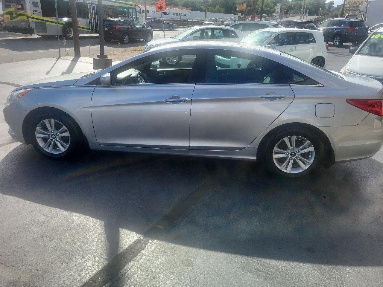 Hyundai Sonata 4dr Sdn 2.4L Auto GLS PZEV 2013