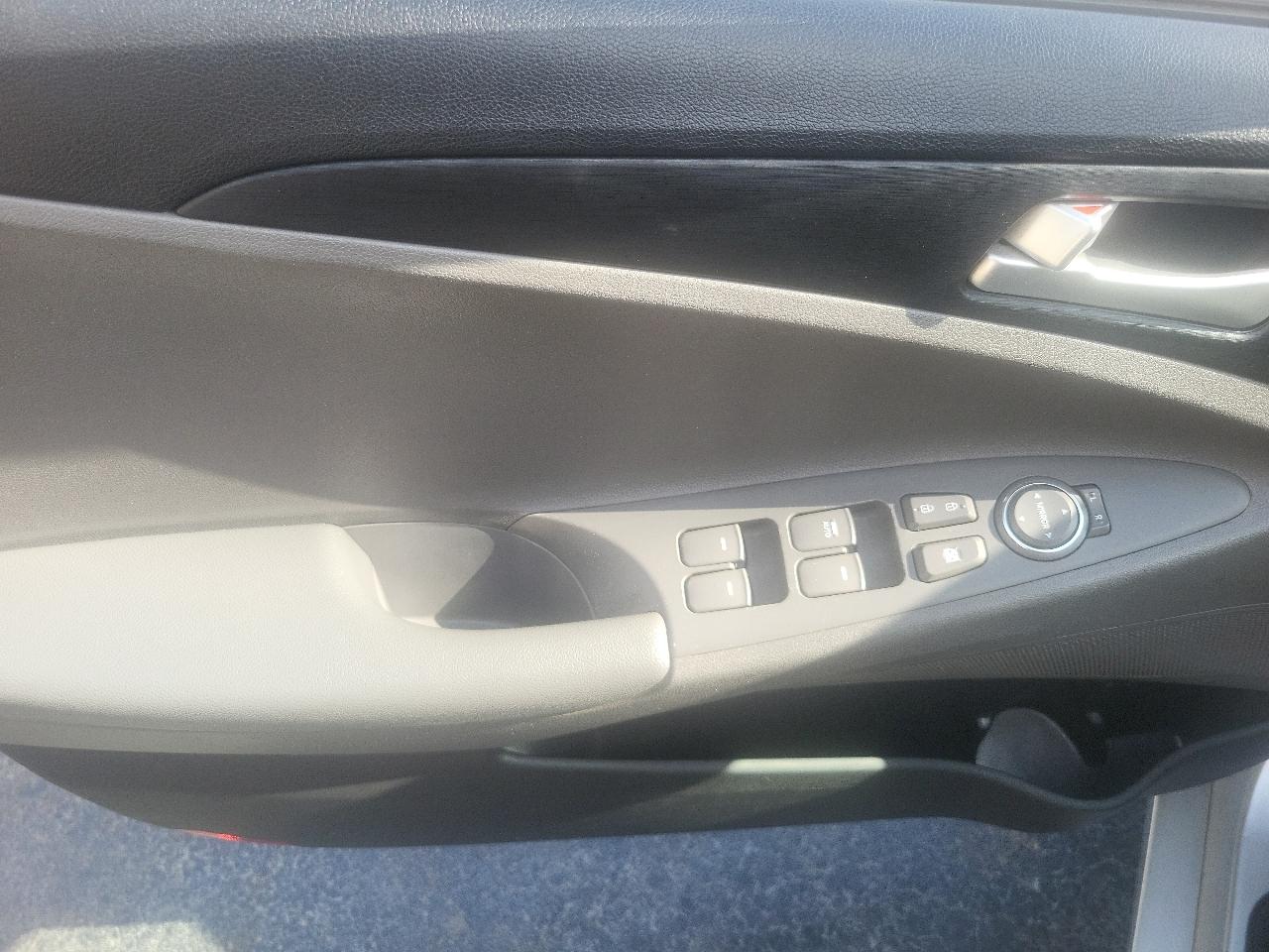 Hyundai Sonata 4dr Sdn 2.4L Auto GLS PZEV 2013