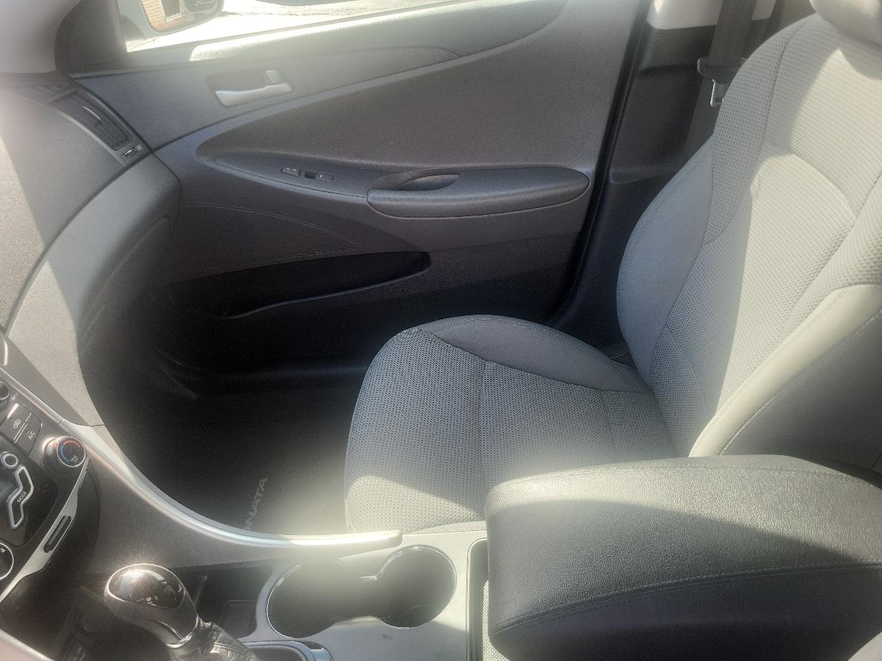 Hyundai Sonata 4dr Sdn 2.4L Auto GLS PZEV 2013