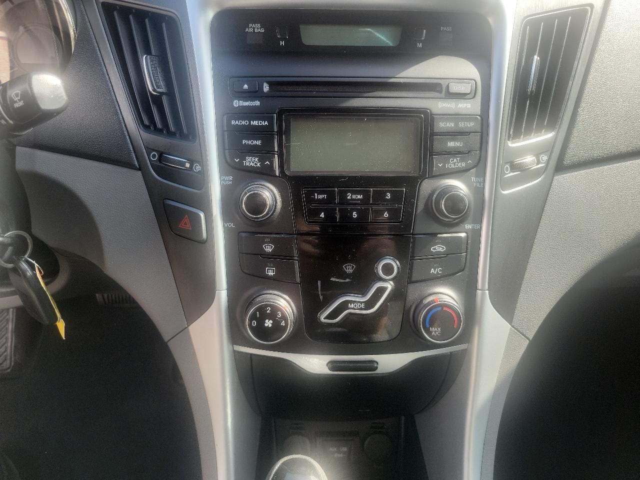 Hyundai Sonata 4dr Sdn 2.4L Auto GLS PZEV 2013