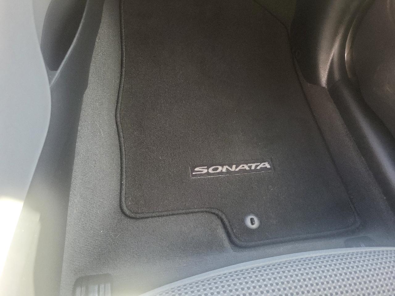 Hyundai Sonata 4dr Sdn 2.4L Auto GLS PZEV 2013