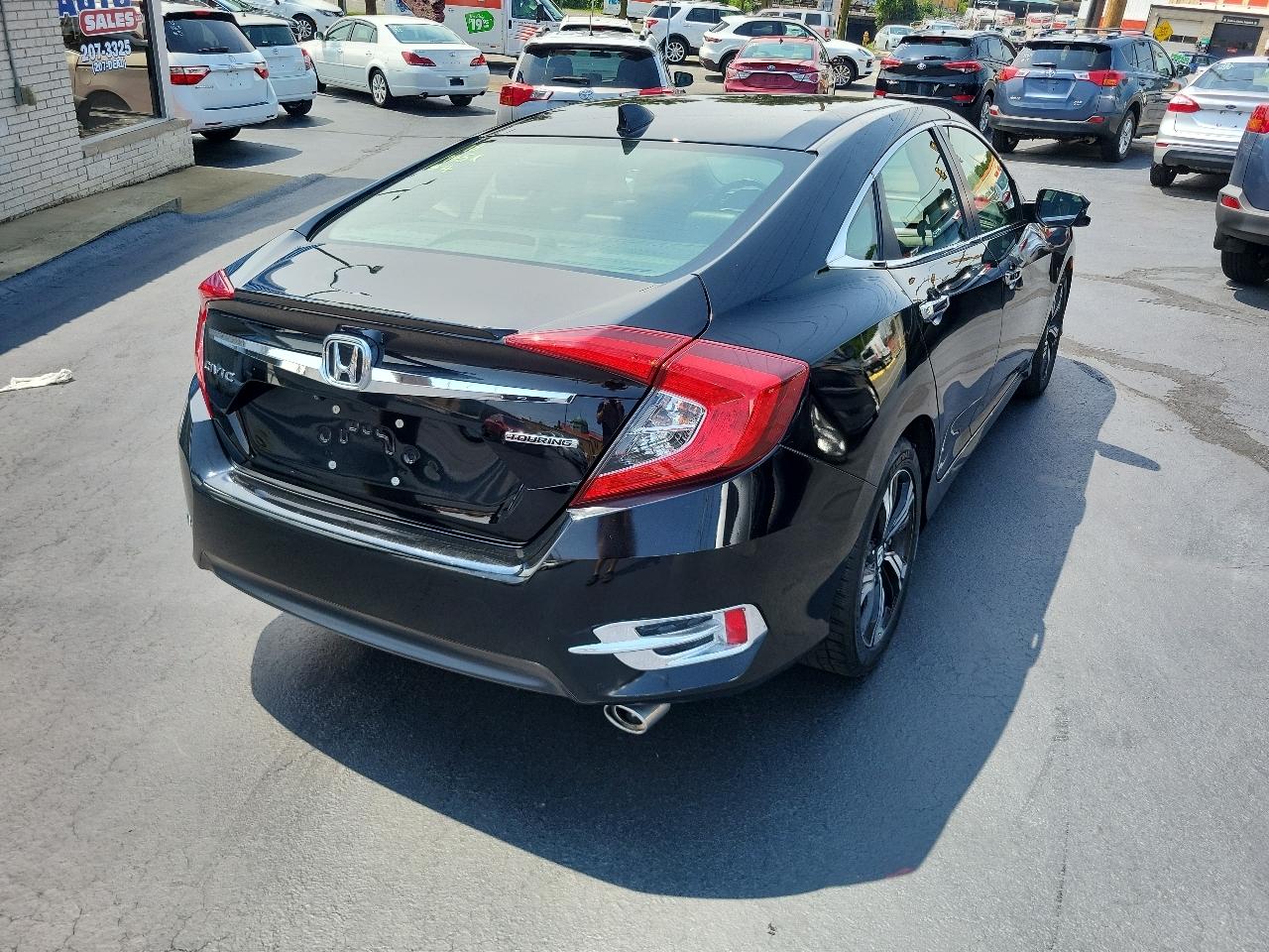 Honda Civic Sedan Touring CVT 2018