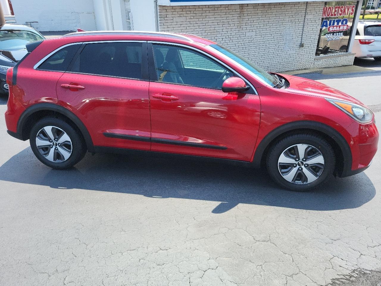Kia Niro LX FWD 2017