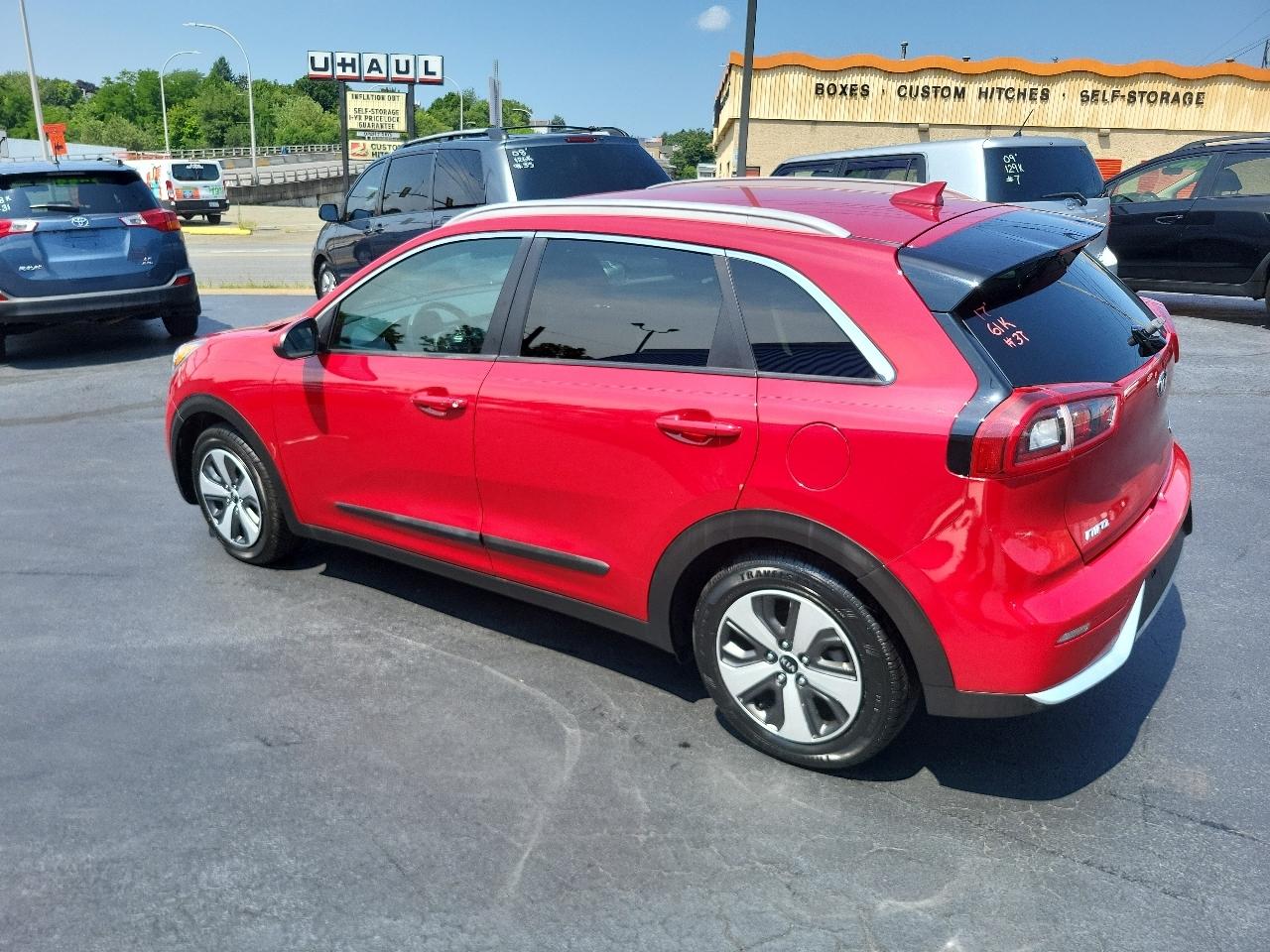 Kia Niro LX FWD 2017