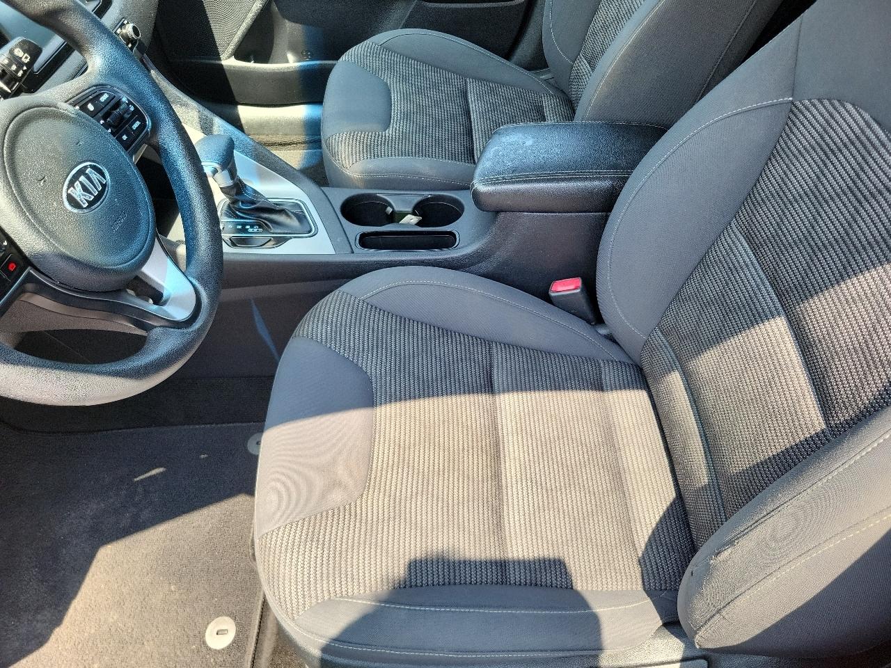 Kia Niro LX FWD 2017