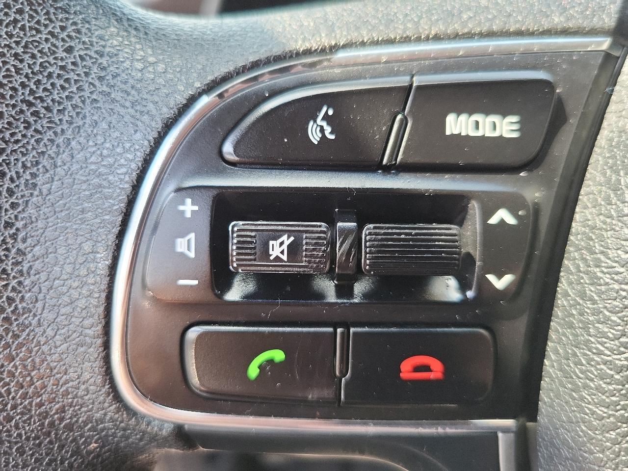 Kia Niro LX FWD 2017