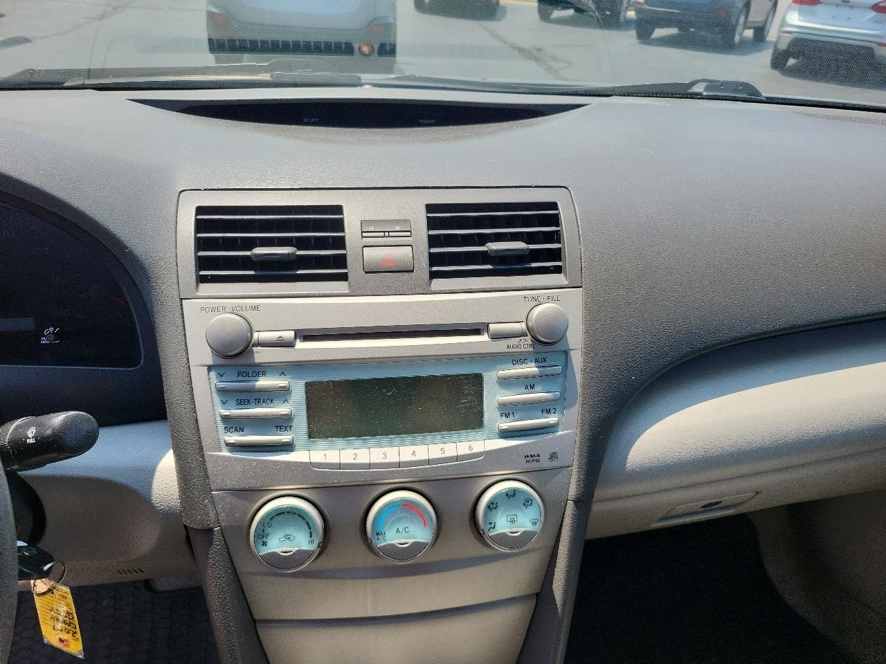 Toyota Camry 4dr Sdn I4 Auto XLE (Natl) 2007