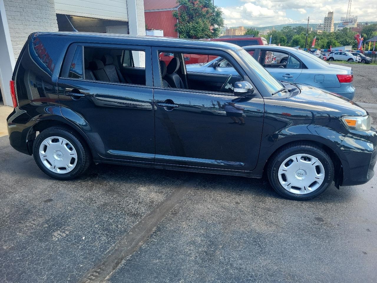 Scion xB 5dr Wgn Man (Natl) 2011