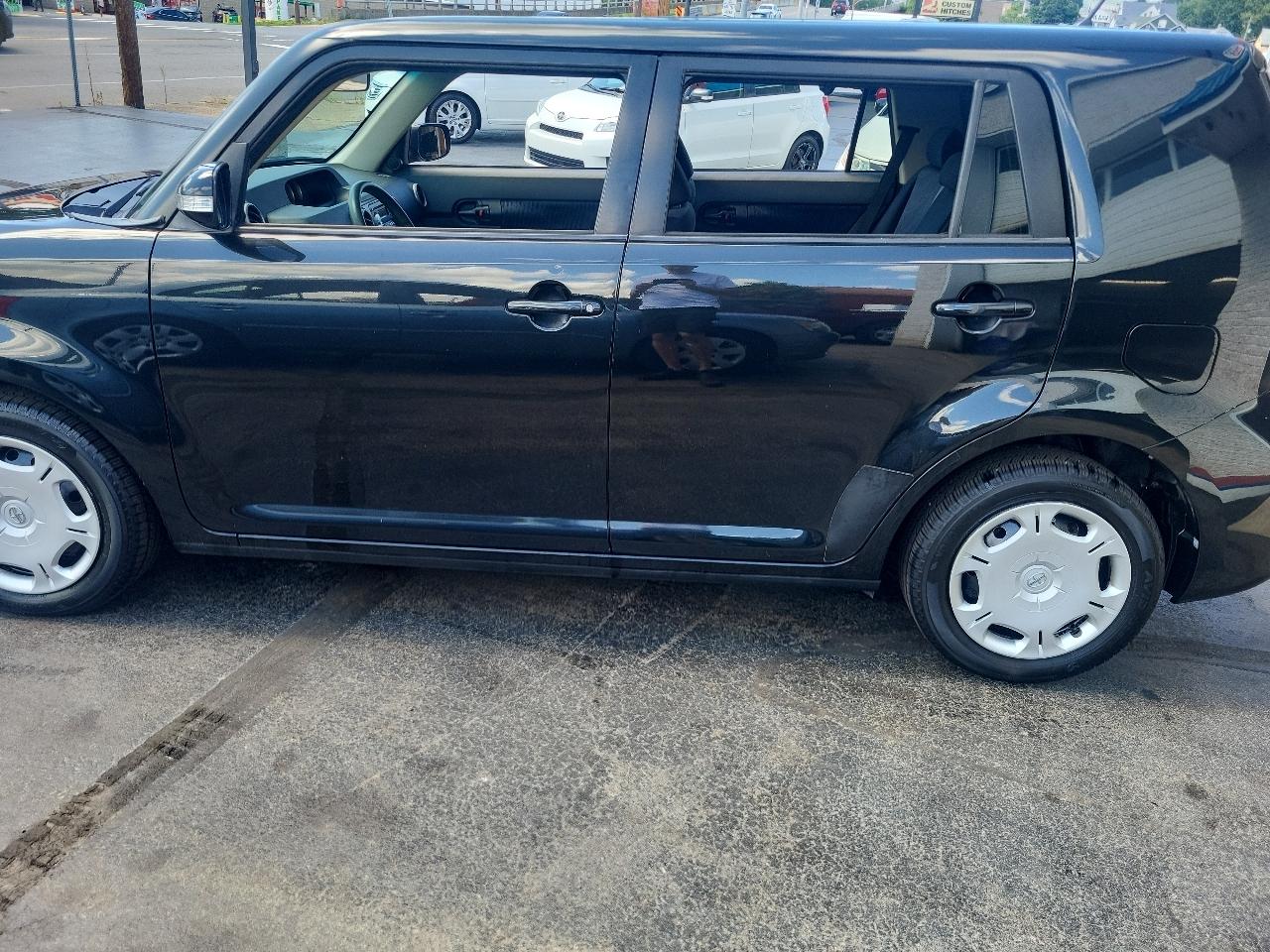 Scion xB 5dr Wgn Man (Natl) 2011