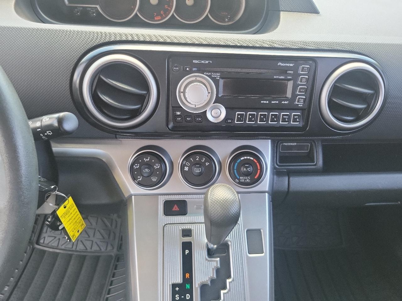 Scion xB 5dr Wgn Man (Natl) 2011