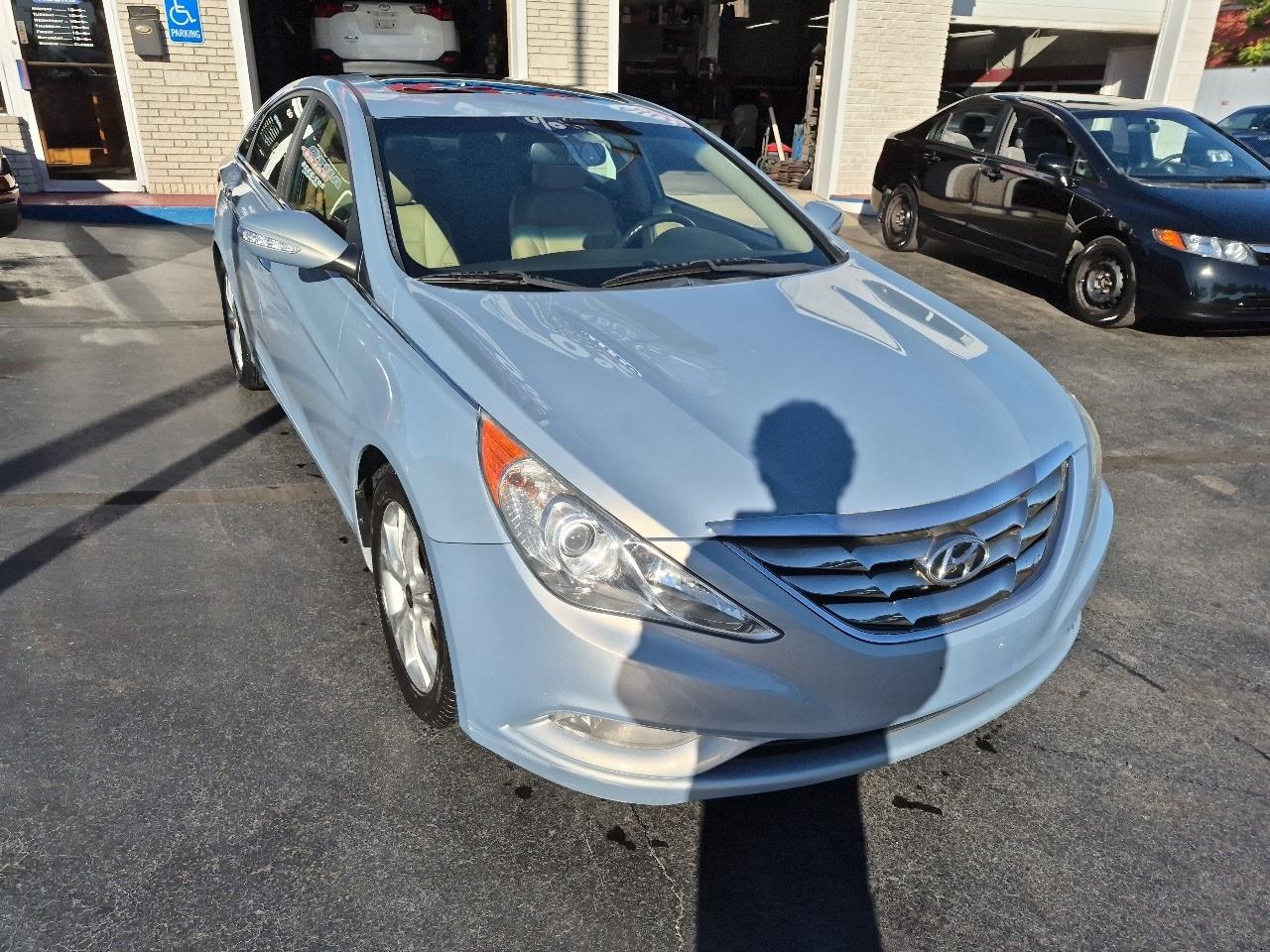 Hyundai Sonata 4dr Sdn 2.4L Auto Ltd PZEV 2011