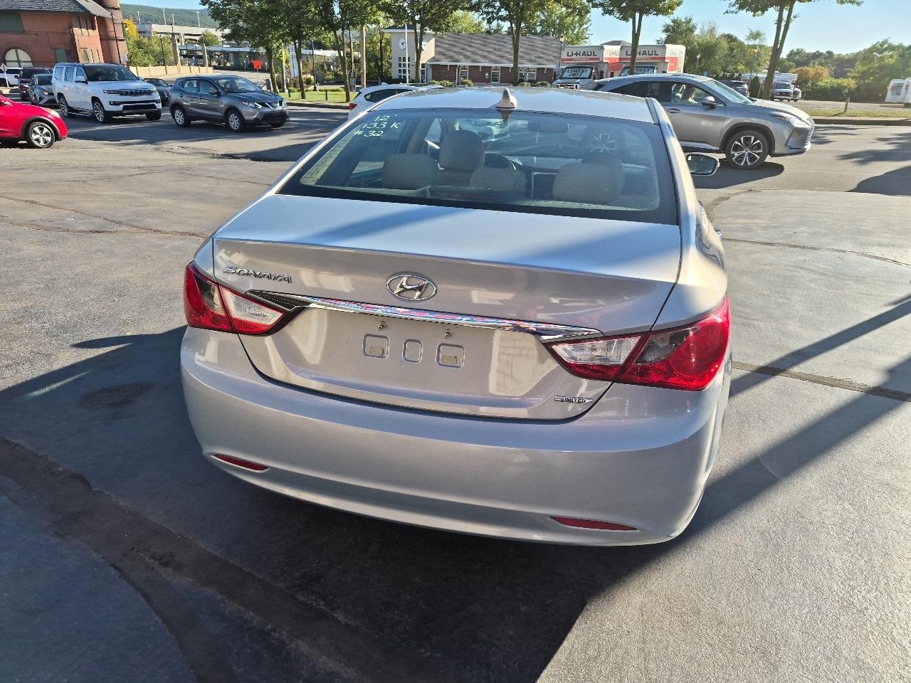 Hyundai Sonata 4dr Sdn 2.4L Auto Ltd PZEV 2011