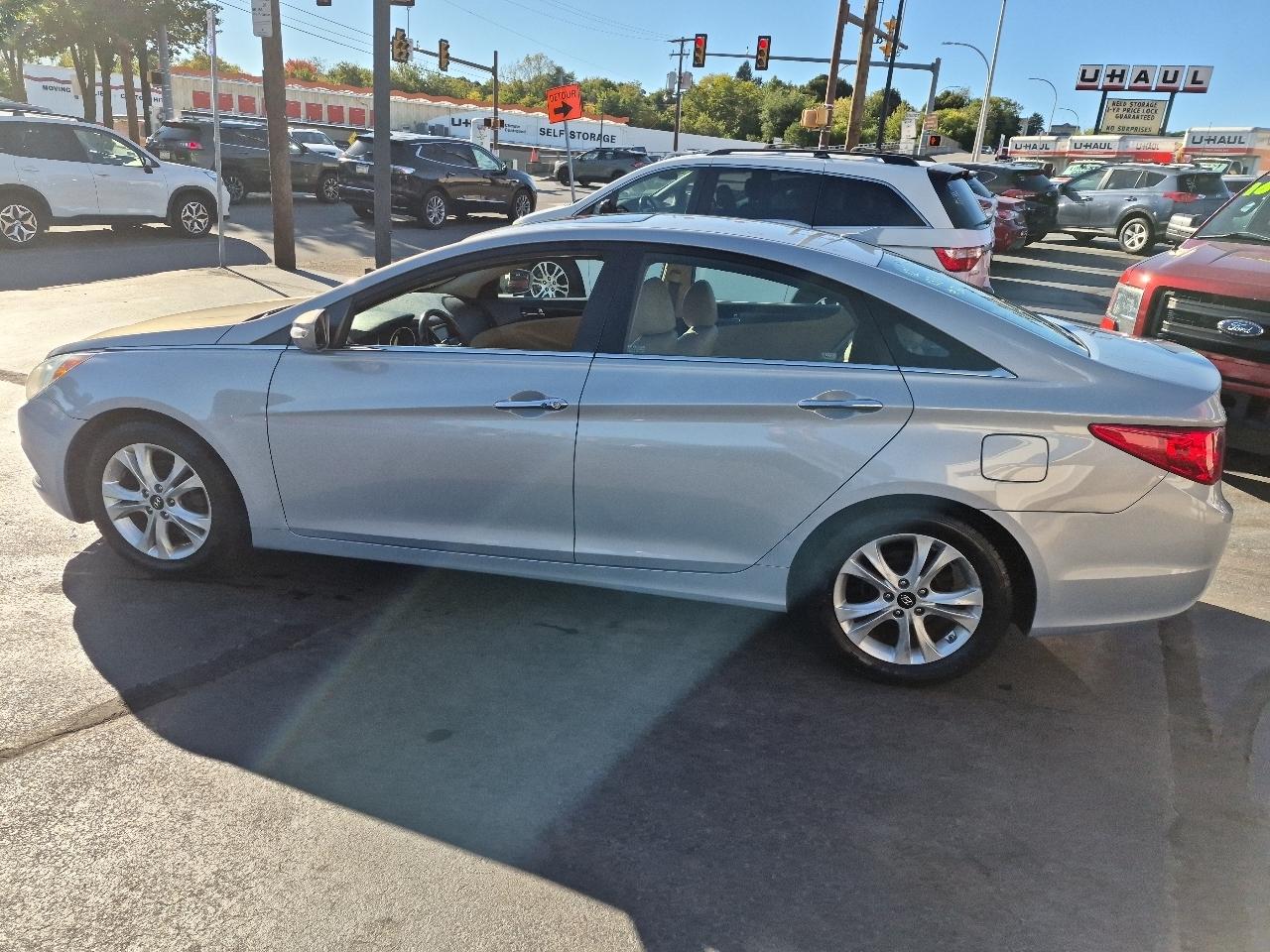 Hyundai Sonata 4dr Sdn 2.4L Auto Ltd PZEV 2011