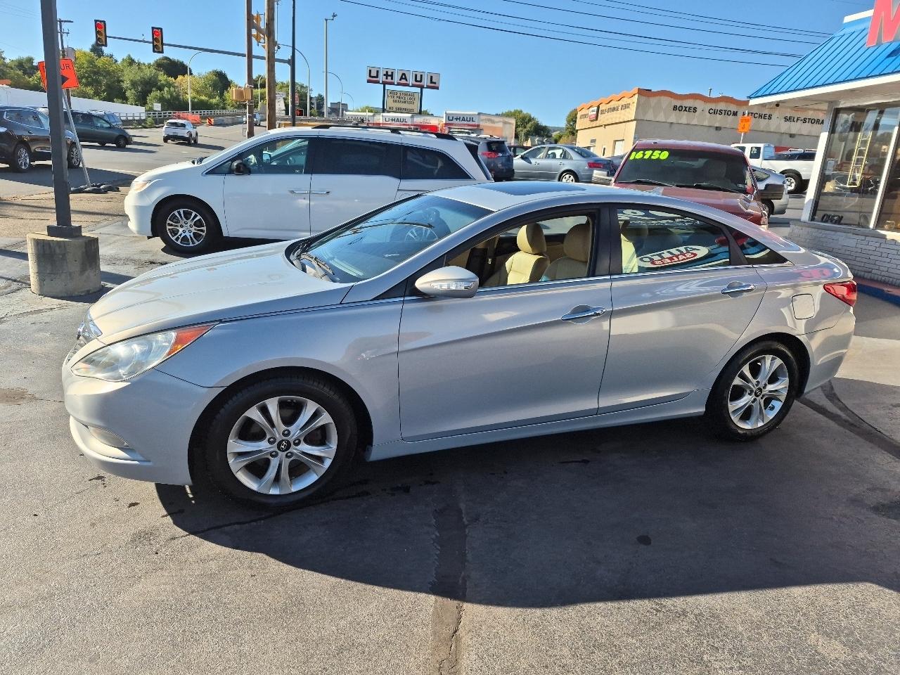 Hyundai Sonata 4dr Sdn 2.4L Auto Ltd PZEV 2011